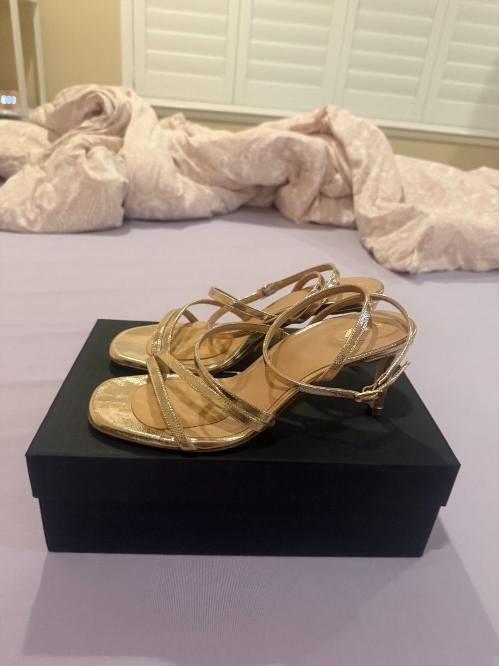 NEW WOMEN'S INEZ SOFIA GOLD METALLIC HEELS SANDALS SHOES SIZE 9.5 W ROOMY $295